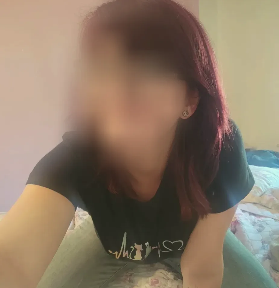 Angharad, 21