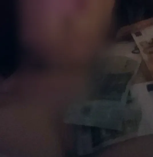 Evie, 29