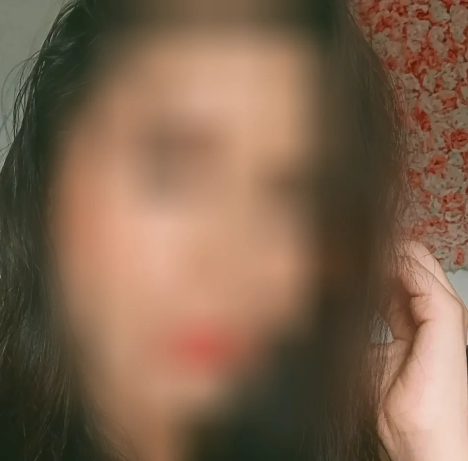 Michelle, 29